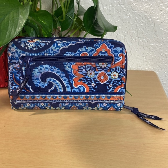 Vera Bradley wallet - Picture 4 of 8